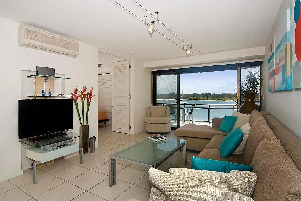 Commodore Apartments Noosa Heads