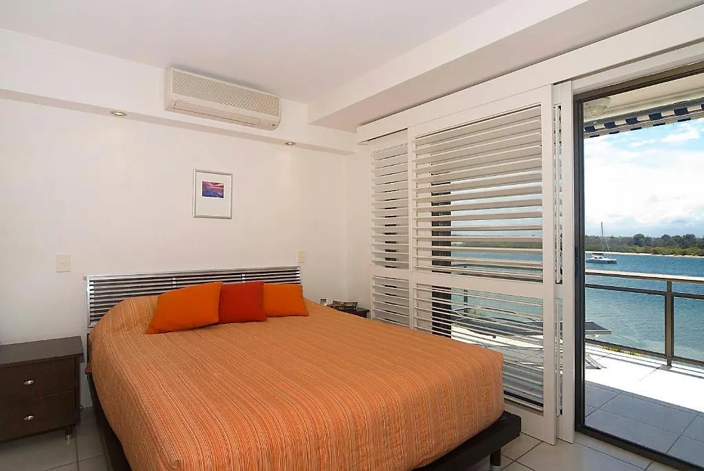 Commodore Apartments Noosa Heads Australia